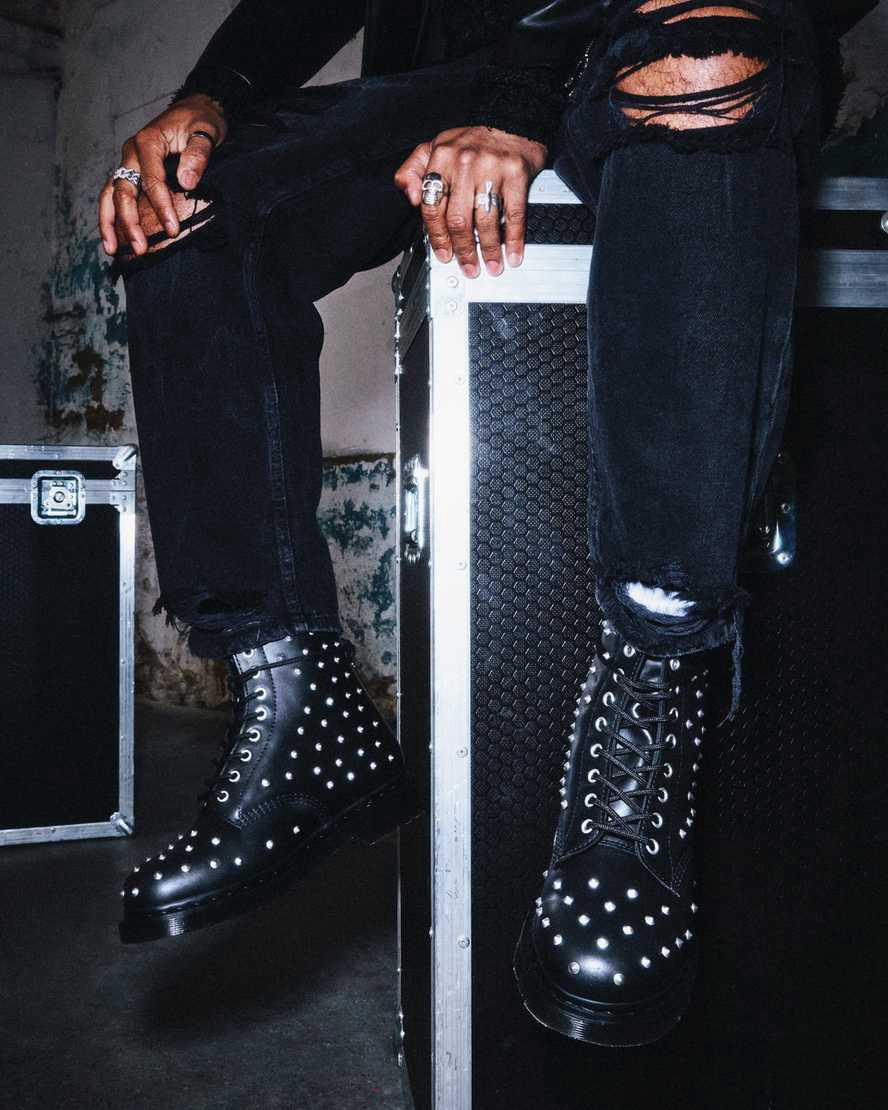 Botines Dr Martens 1460 Stud Wanama Leather Lace Up Hombre Negras  España |  37021-GVPF