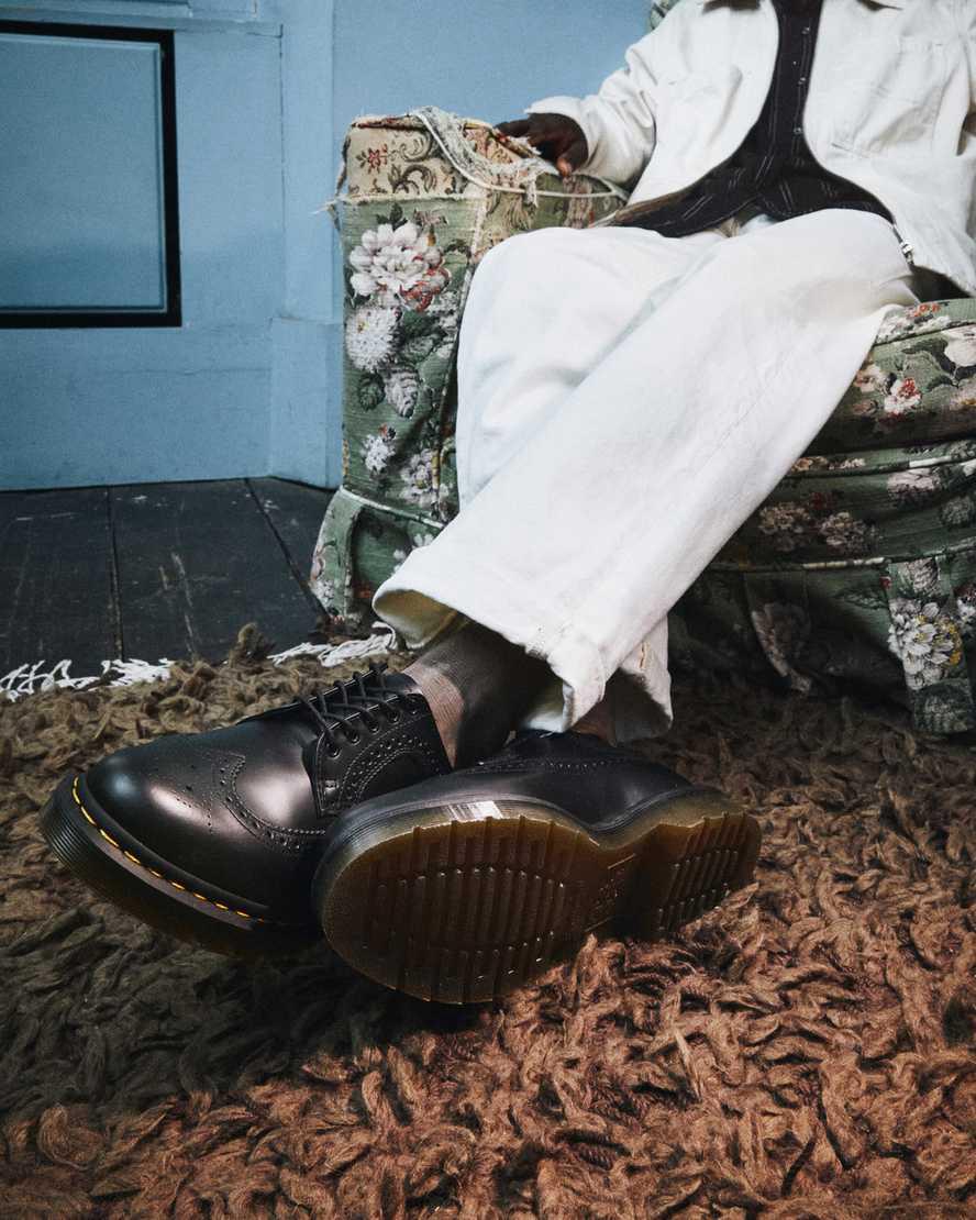 Zapatos Oxford Dr Martens 3989 Yellow Stitch Smooth Leather Brogue Hombre Negras  España |  25403-SWIK