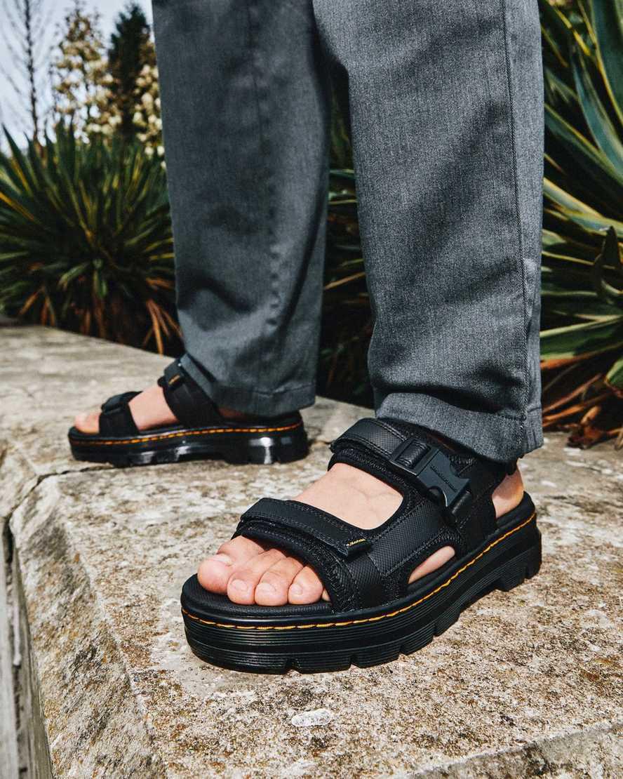 Sandalias Dr Martens Forster Webbing Hombre Negras  España |  28619-BGTE