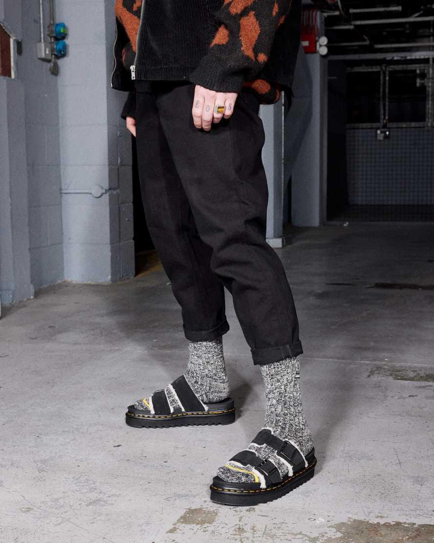 Sandalias Dr Martens Myles Suede Fur-Lined Buckle Slide Hombre Negras  España |  68205-VNKL